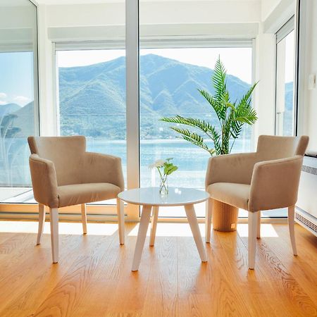 Sea View Apartment For 4 Kotor Bagian luar foto