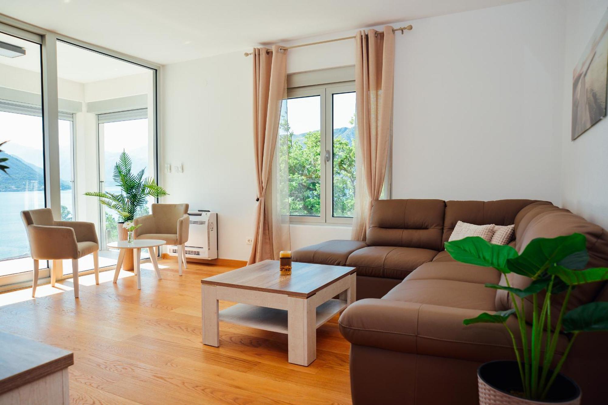 Sea View Apartment For 4 Kotor Bagian luar foto