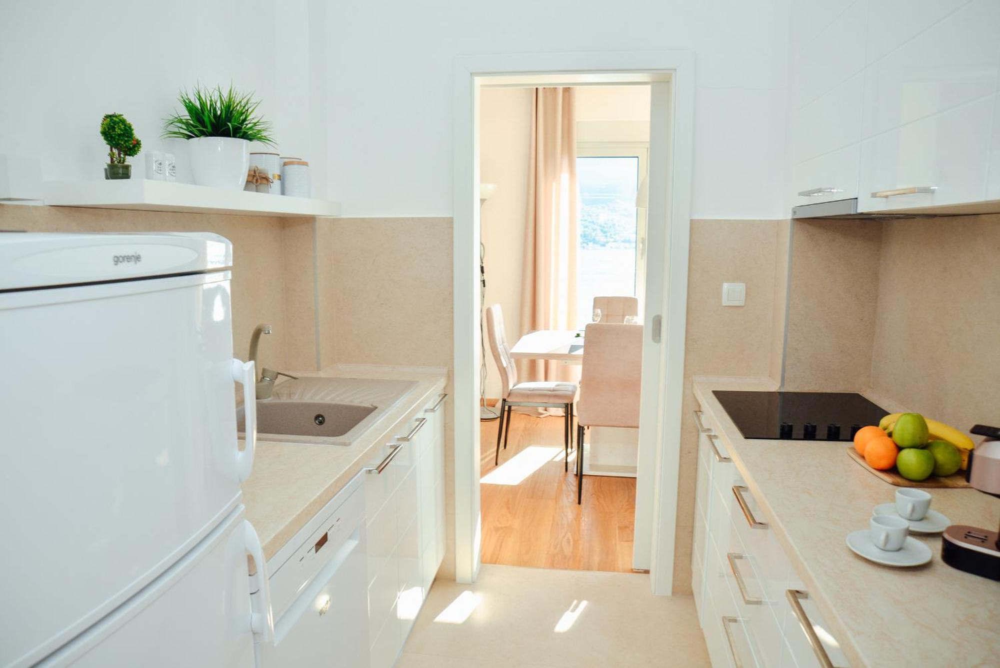 Sea View Apartment For 4 Kotor Bagian luar foto