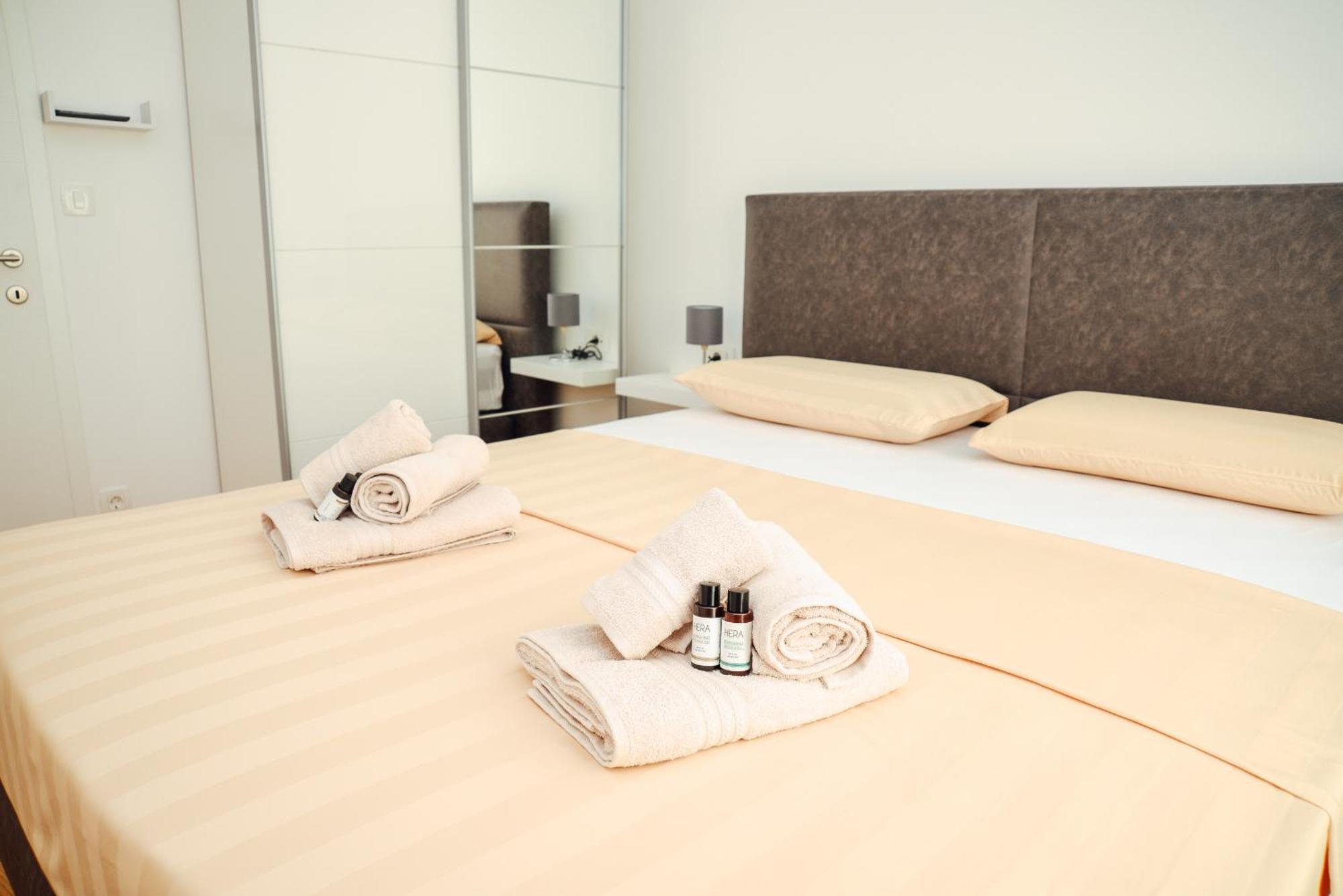 Sea View Apartment For 4 Kotor Bagian luar foto