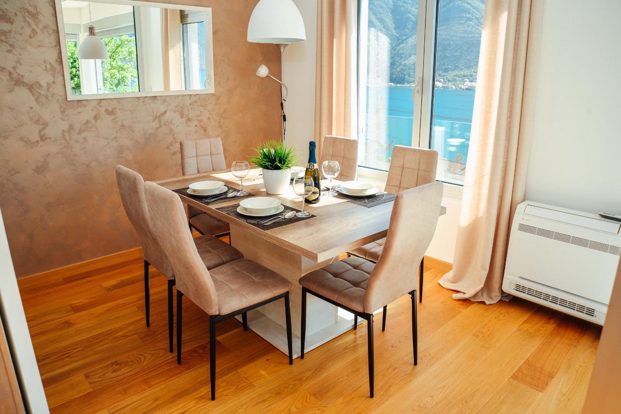 Sea View Apartment For 4 Kotor Bagian luar foto