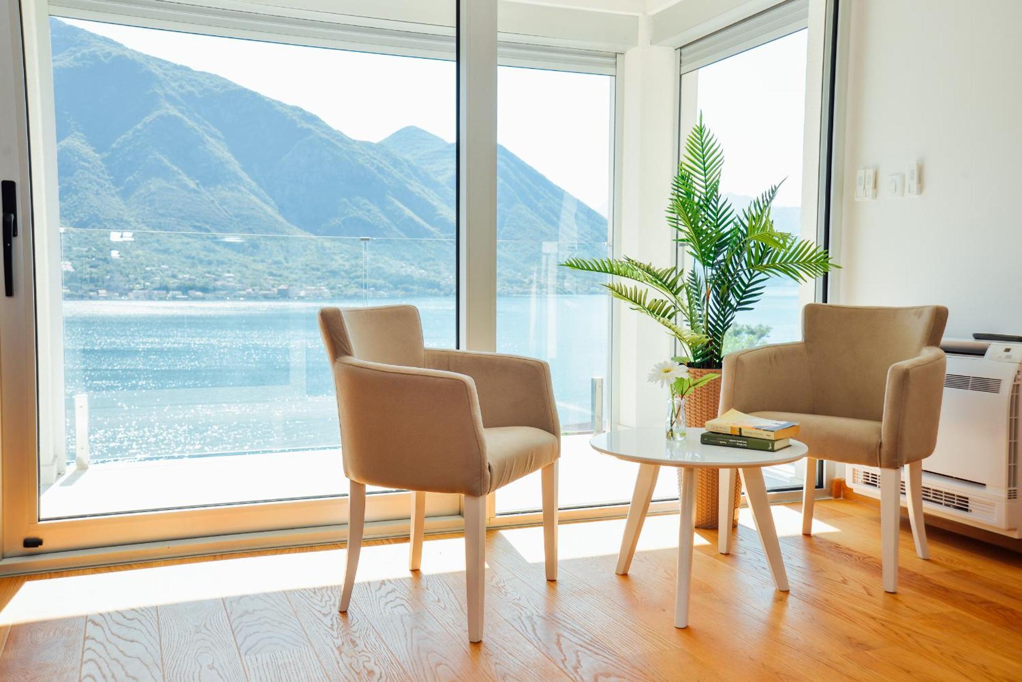 Sea View Apartment For 4 Kotor Bagian luar foto